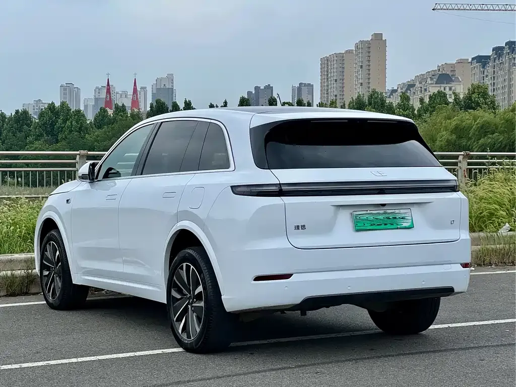 Li Auto L7 — фото 8
