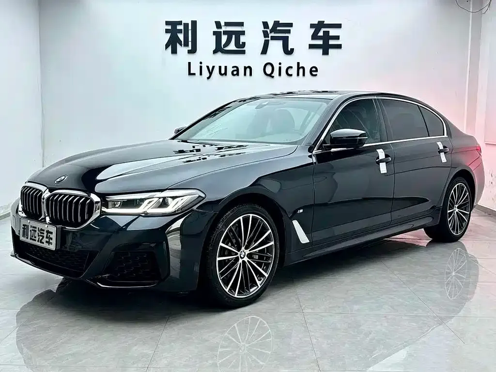 BMW 5 Series — фото 1