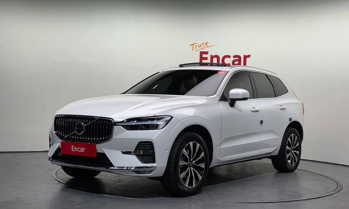 Volvo XC60 — фото 1
