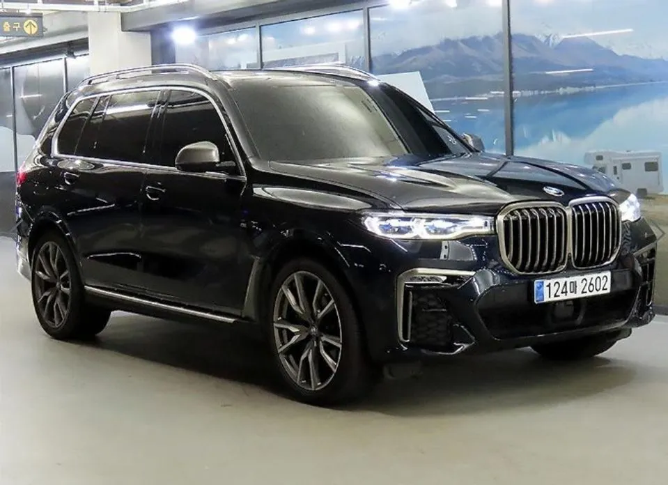 BMW X7 — фото 1