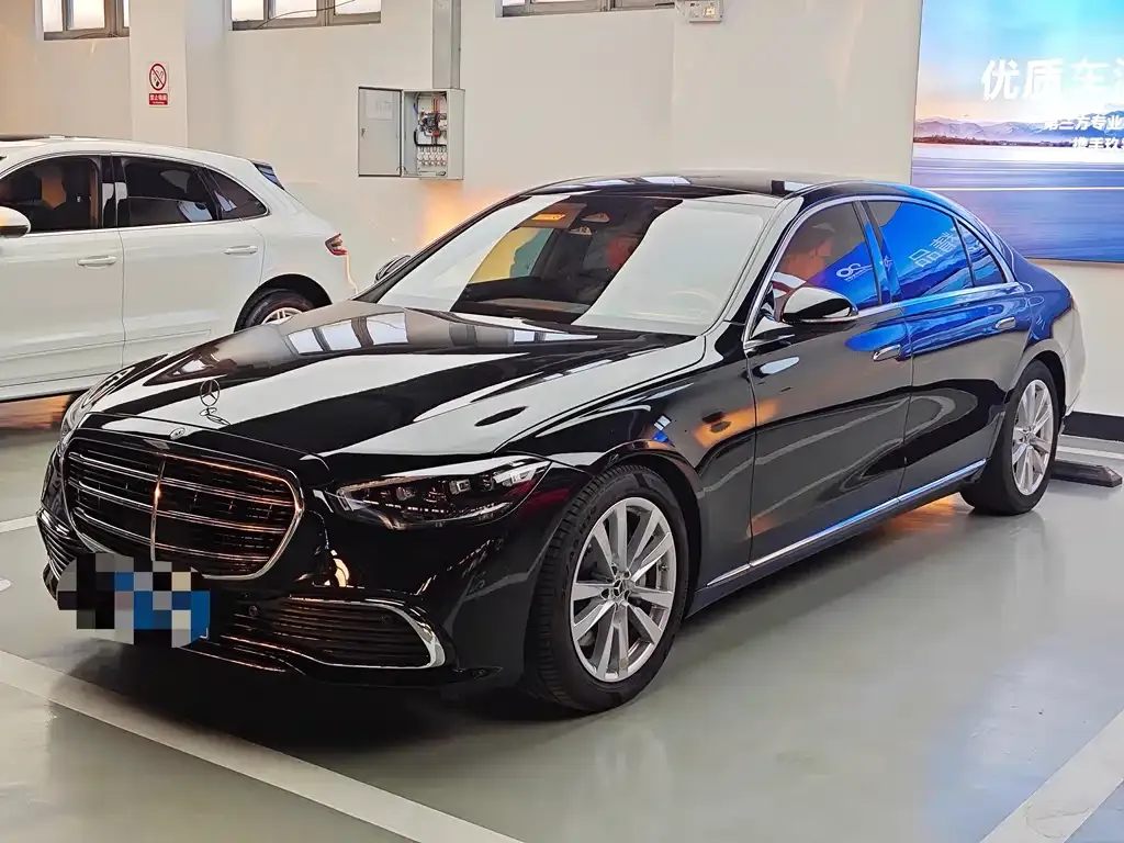 Mercedes-Benz S-Class — фото 1