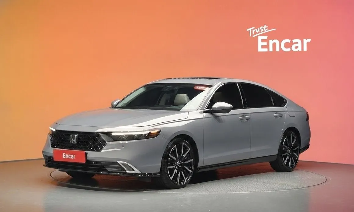 Honda Accord — фото 1