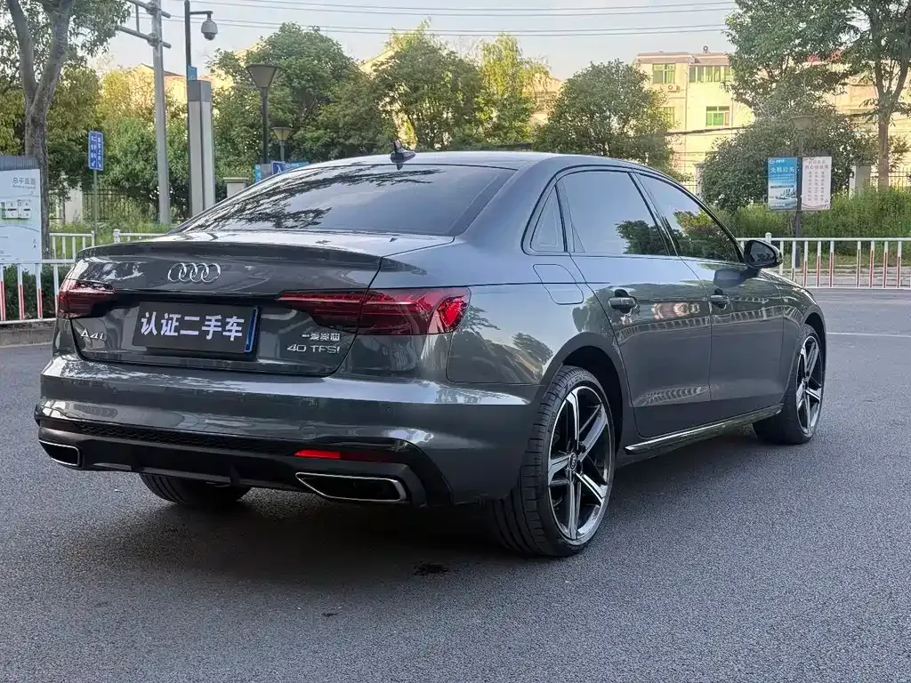 Audi A4L — фото 8