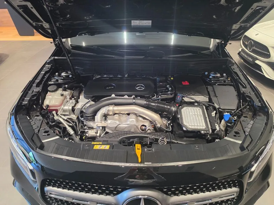 Mercedes-Benz GLB-Class — фото 10