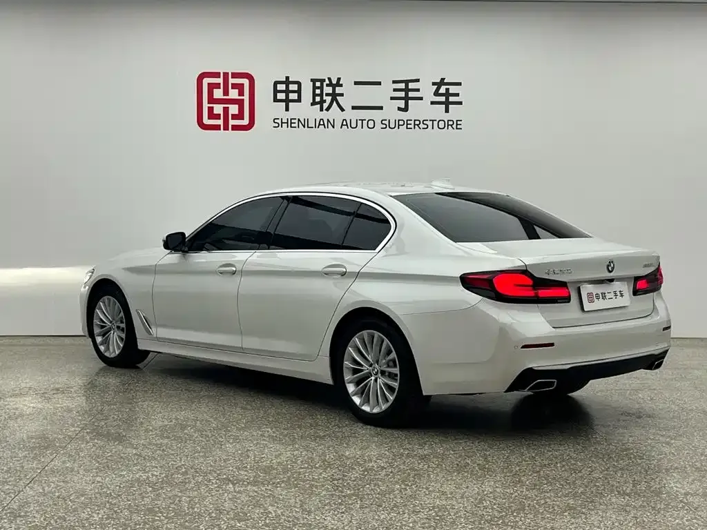 BMW 5 Series — фото 3