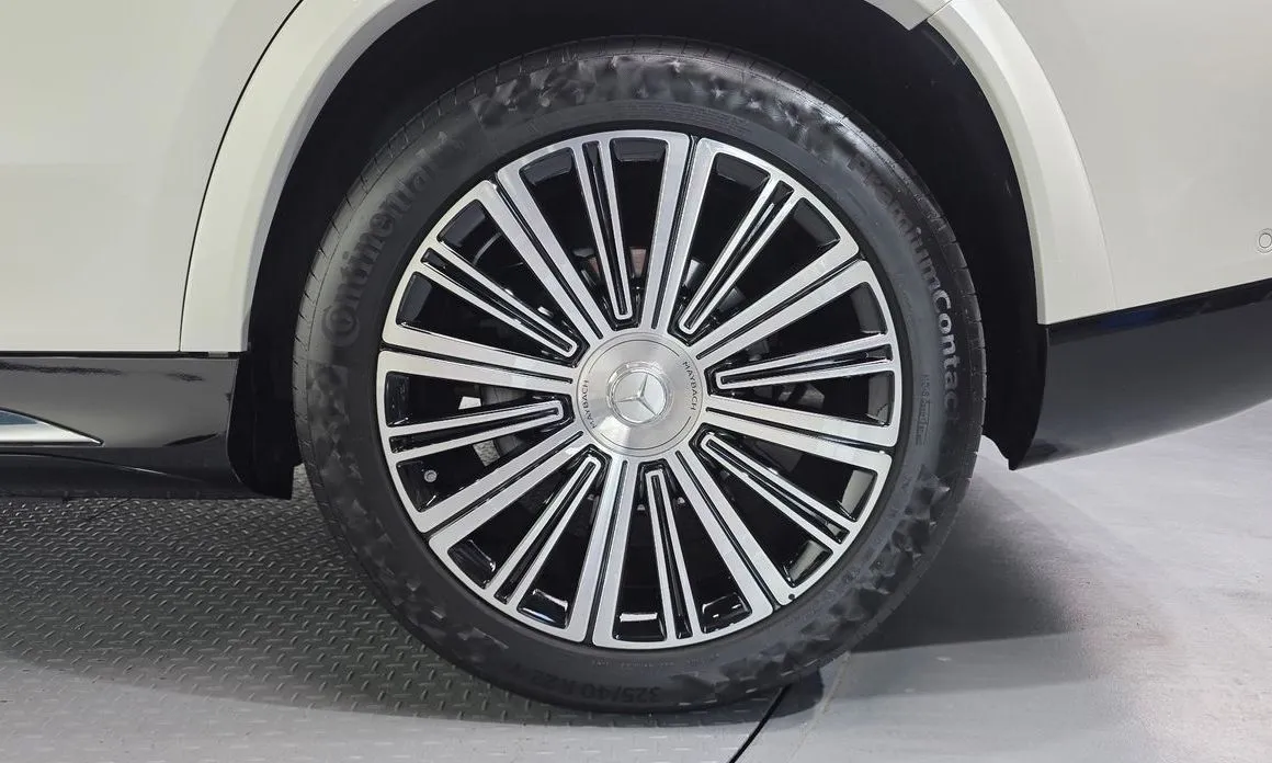 Mercedes-Benz GLS-Class — фото 10