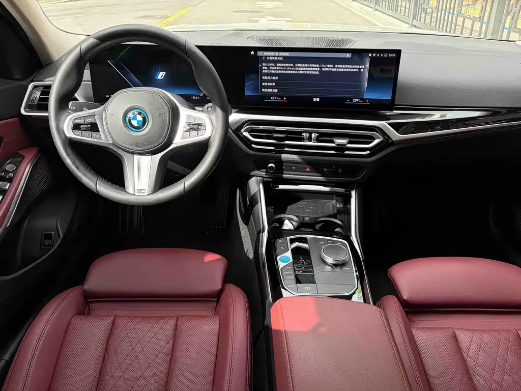 BMW i3 — фото 7