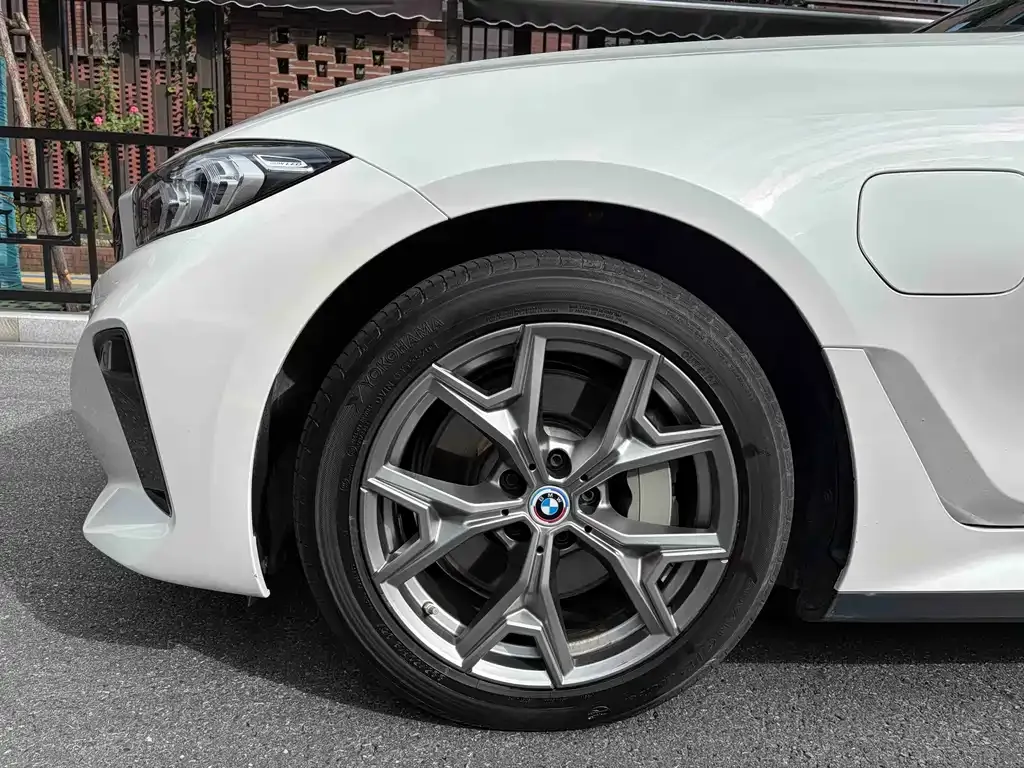 BMW i3 — фото 9