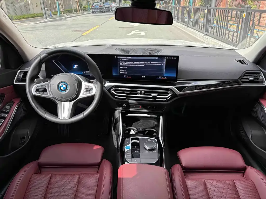 BMW i3 — фото 8