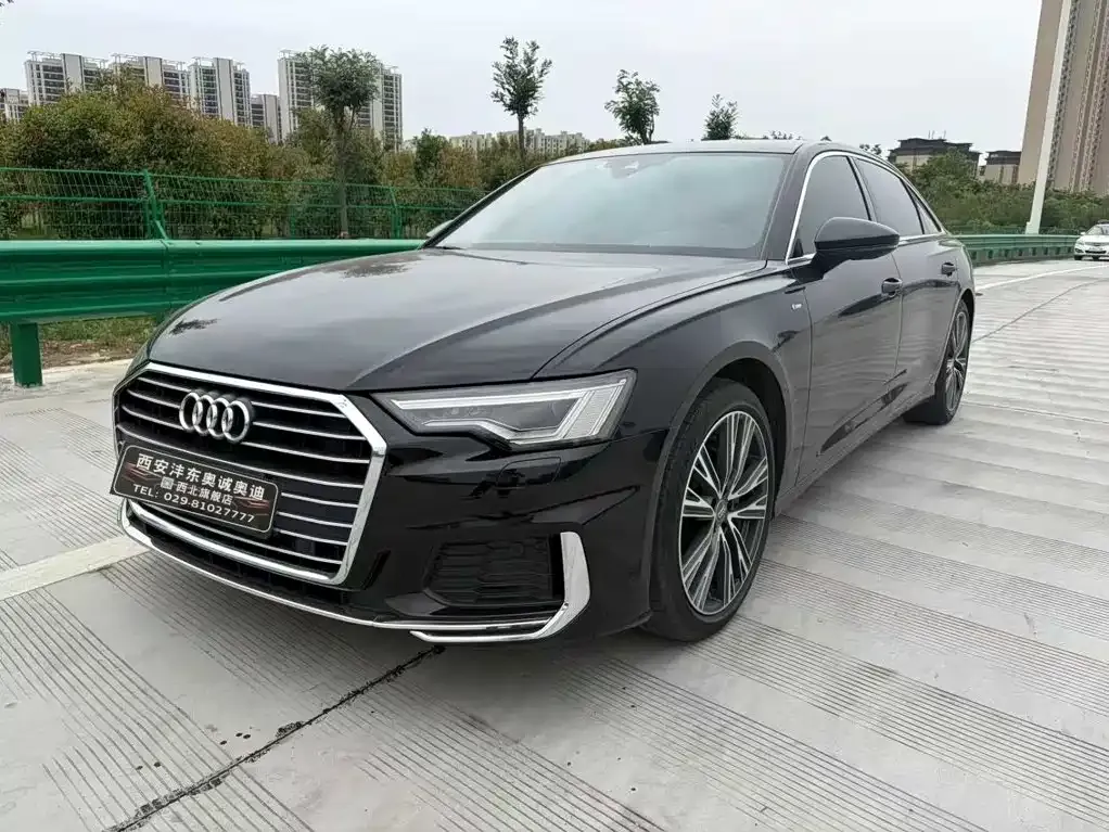 Audi A6L — фото 1