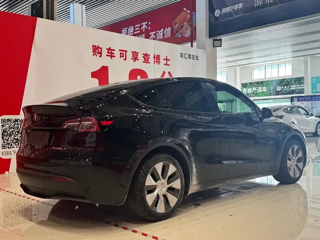 Tesla Model Y — фото 2