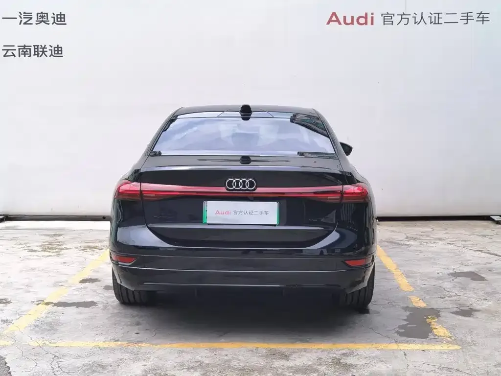Audi A6L e-tron — фото 2