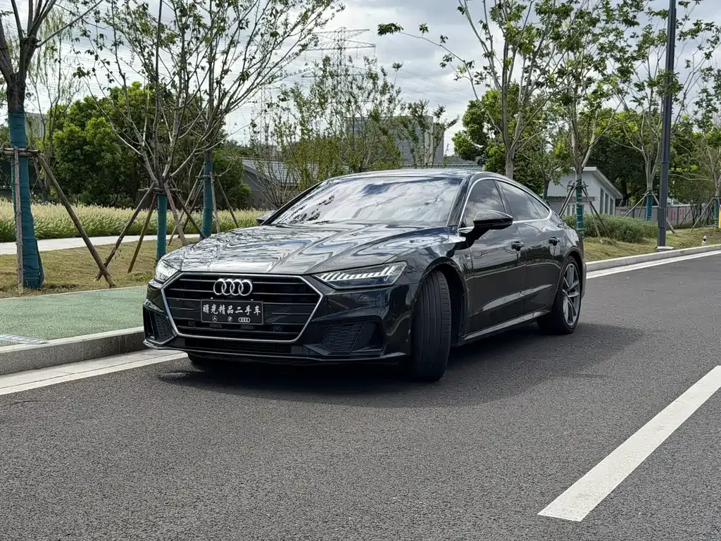 Audi A7 — фото 1