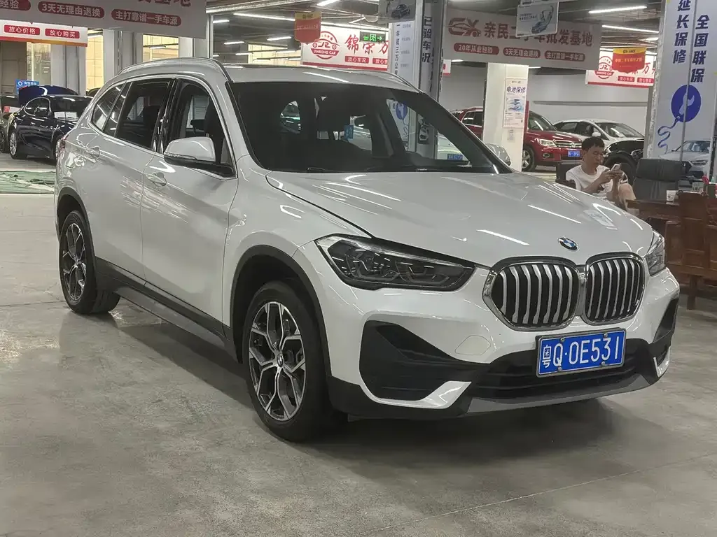 BMW X1 — фото 1