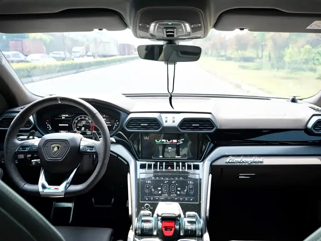 Lamborghini Urus — фото 2