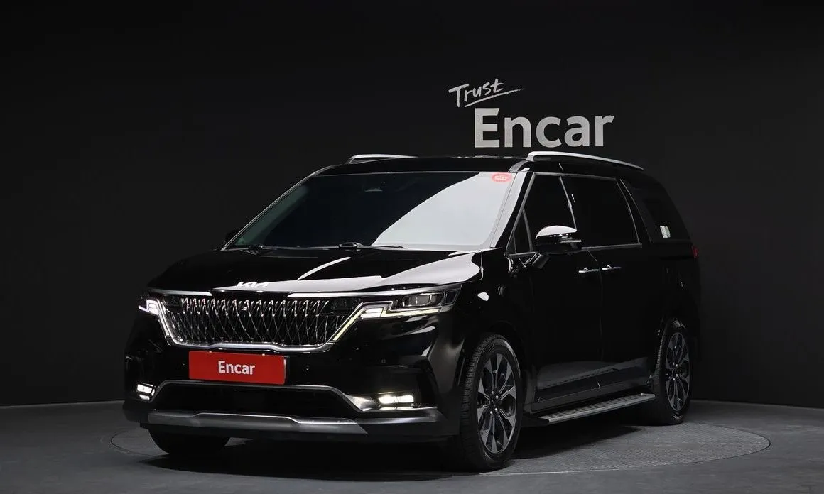 Kia Carnival — фото 1