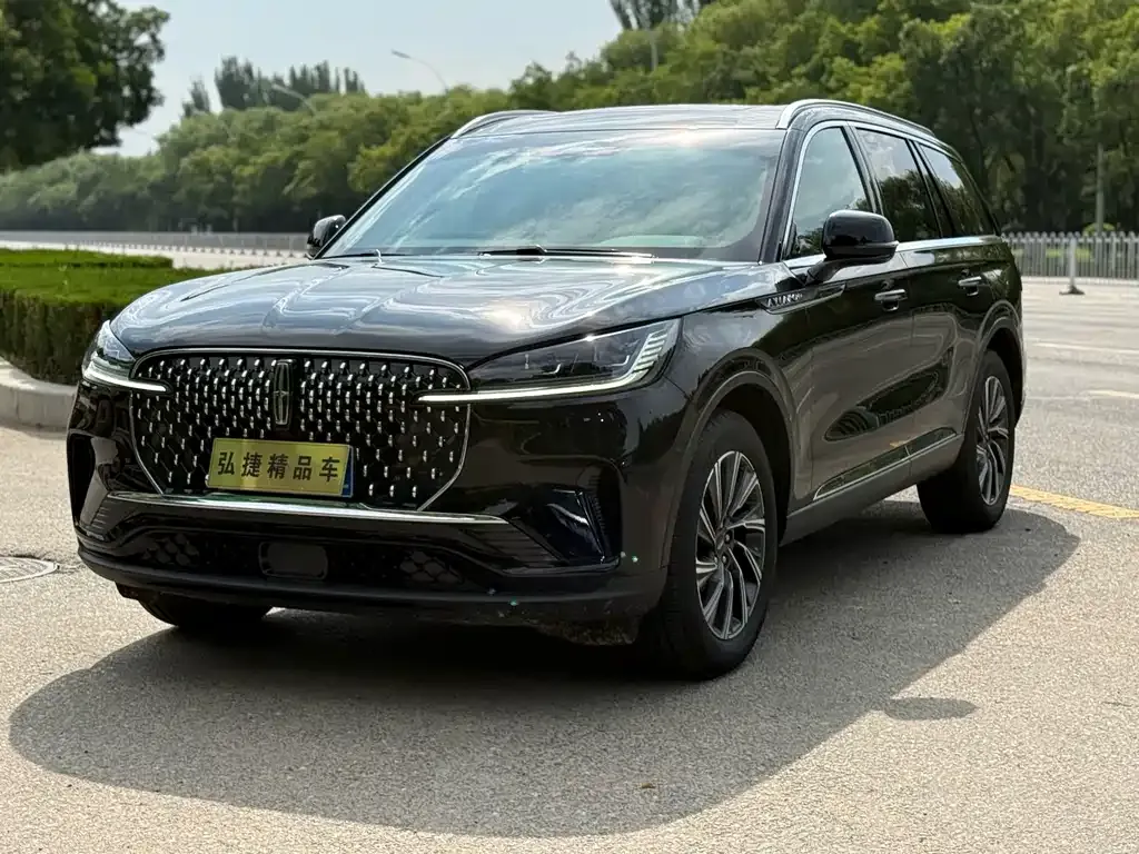 Lincoln Aviator — фото 1