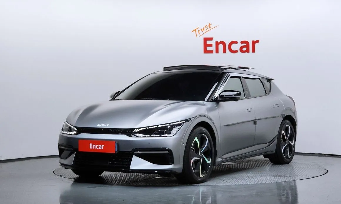 Kia EV6 — фото 1