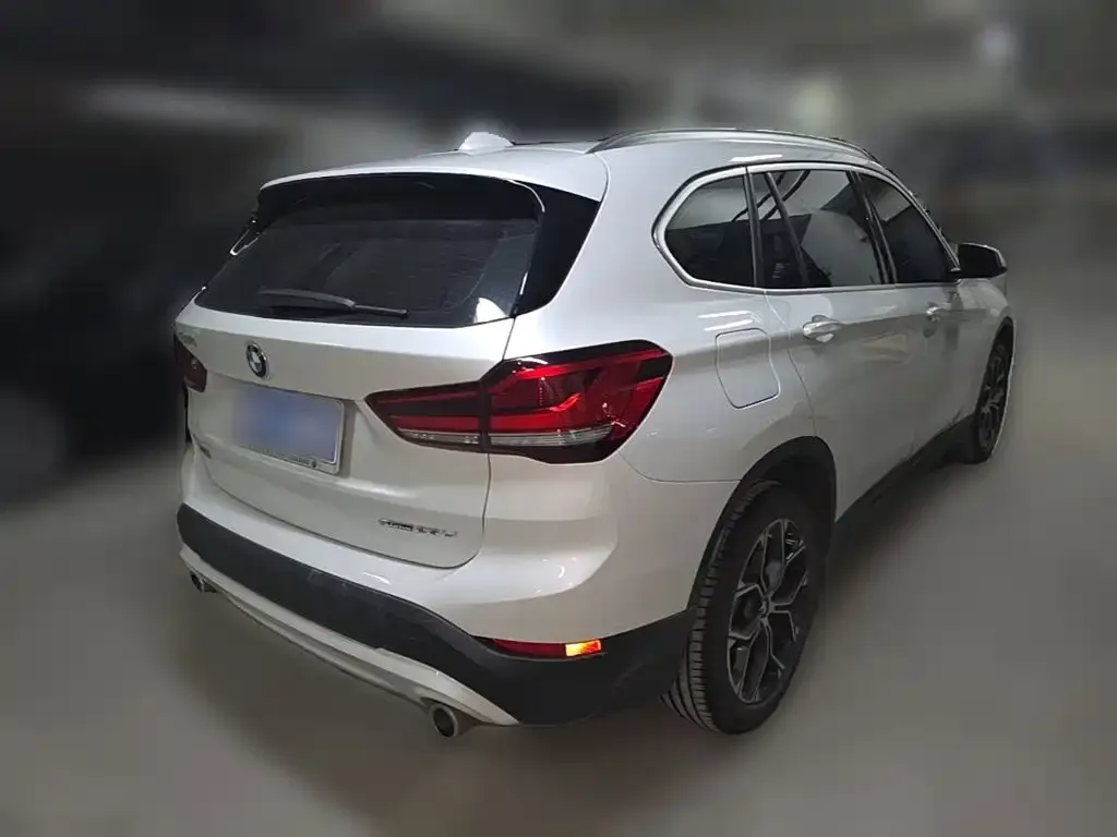 BMW X1 — фото 6