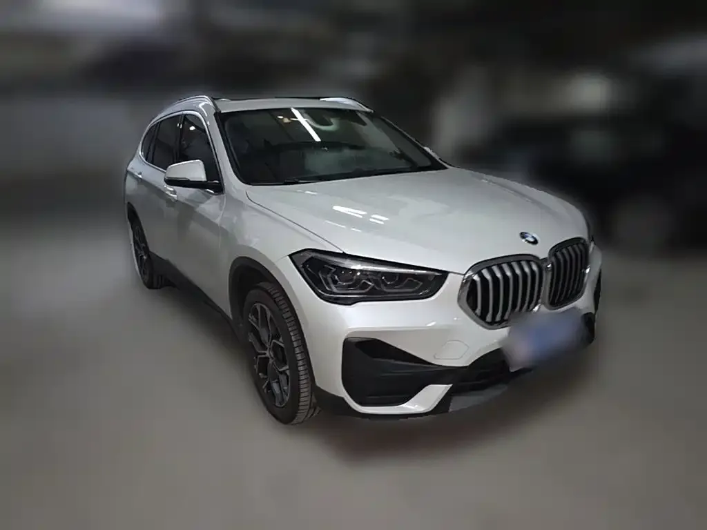 BMW X1 — фото 5