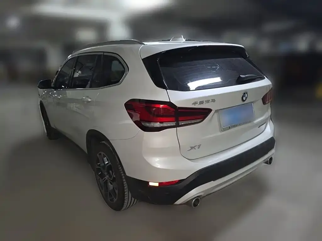 BMW X1 — фото 7