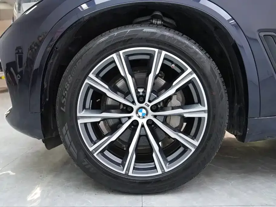 BMW X5 (Import) — фото 9