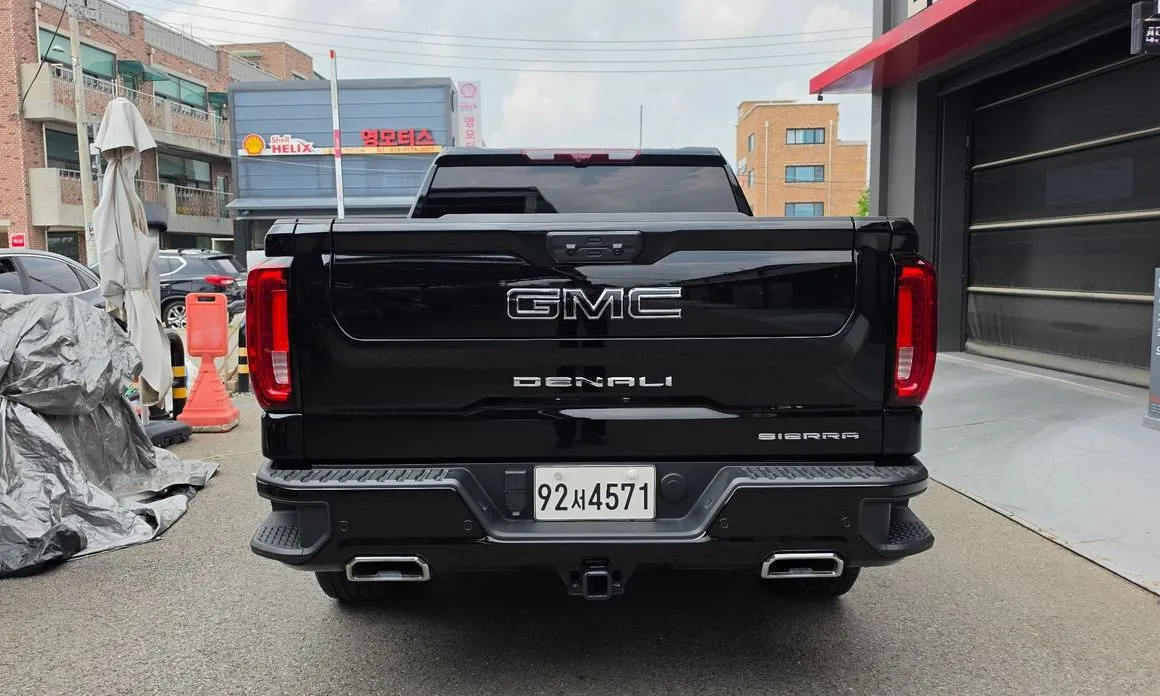 GMC Sierra — фото 9