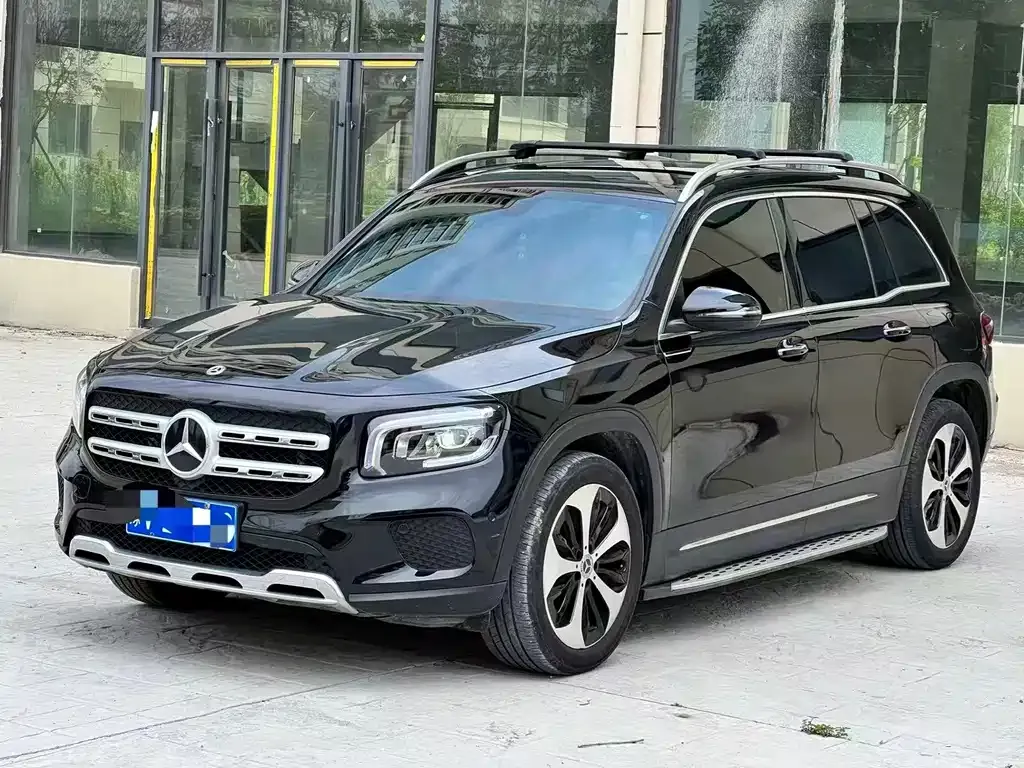 Mercedes-Benz GLB — фото 1