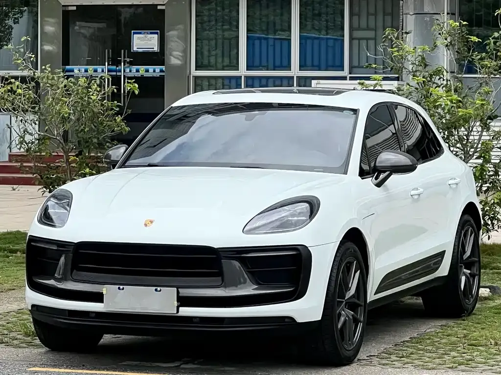 Porsche Macan — фото 1