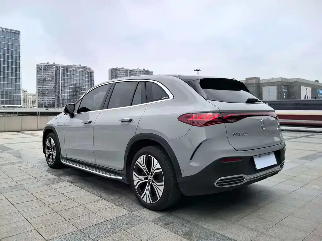 Mercedes-Benz EQE SUV — фото 3