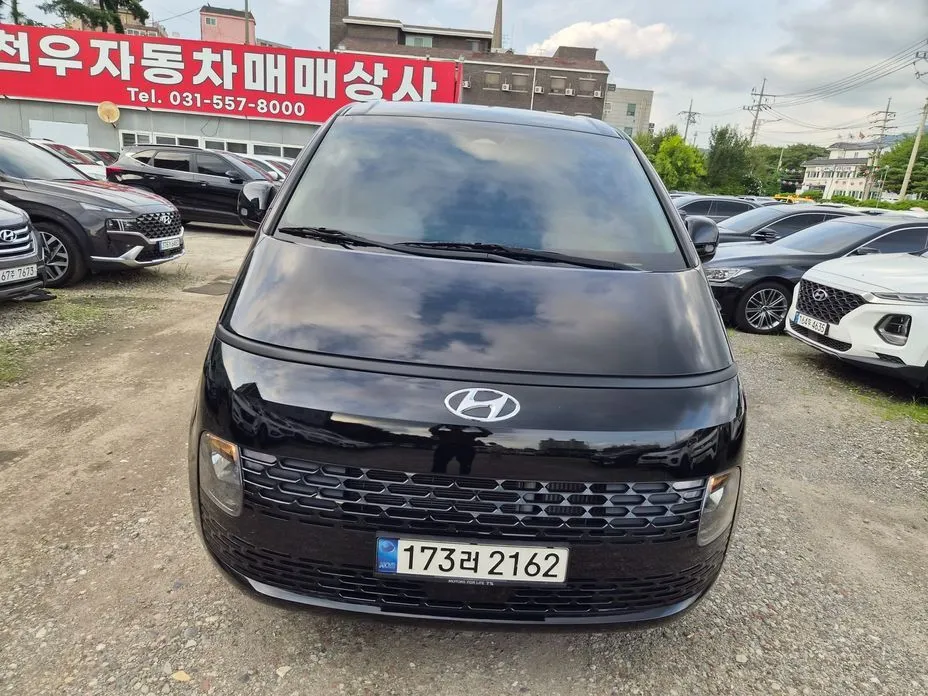 Hyundai Staria — фото 1