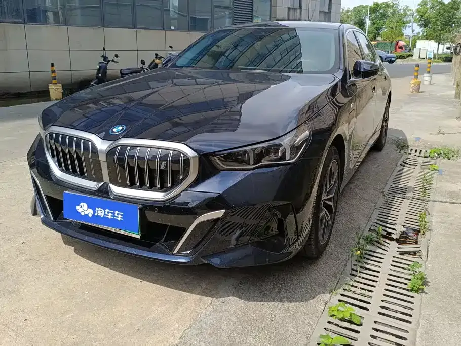 BMW i5 — фото 1