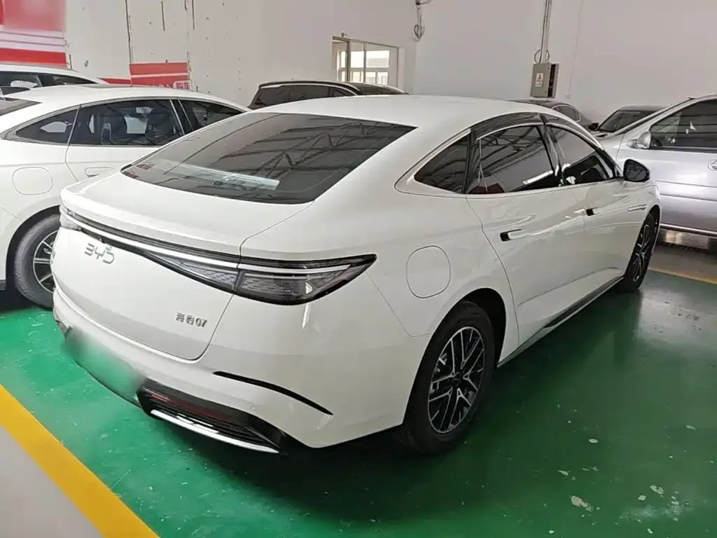 BYD Seal 07 DM-i — фото 7