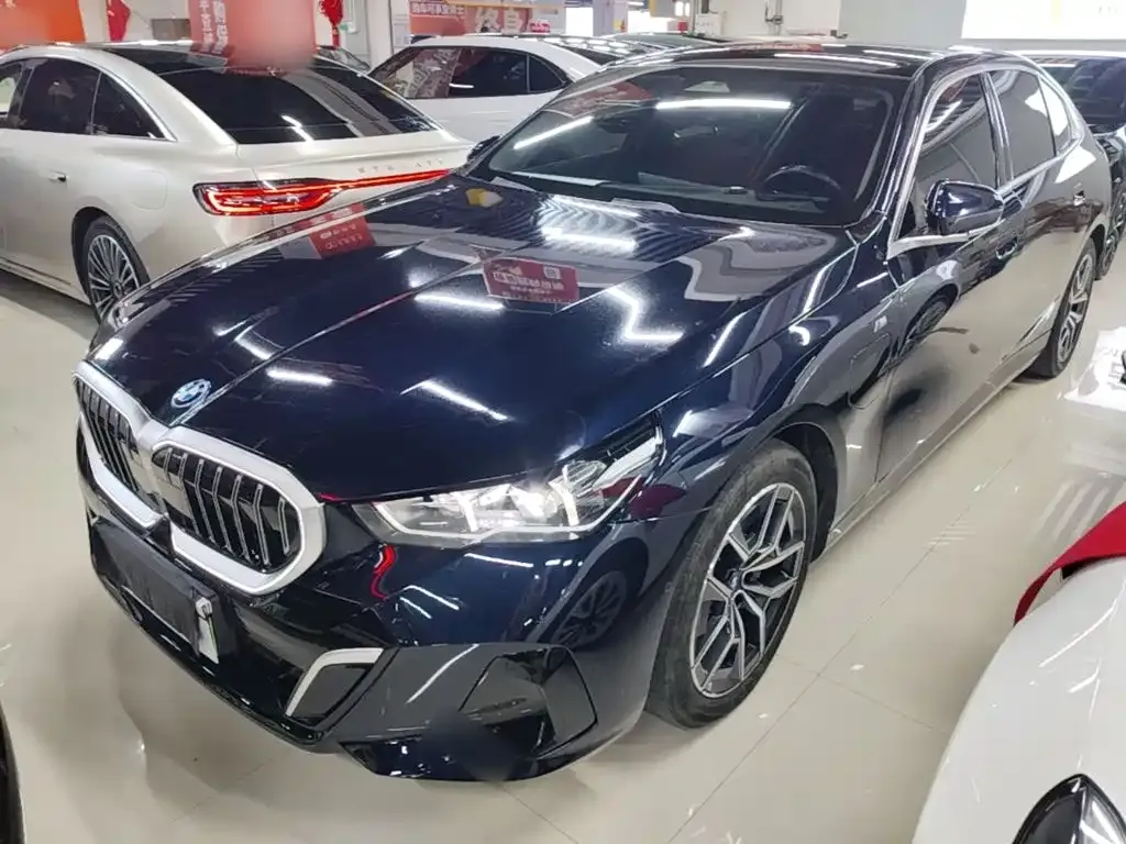BMW i5 — фото 1