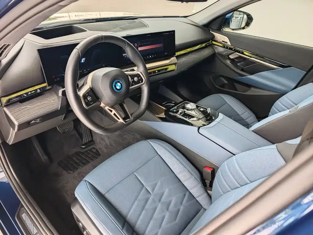 BMW i5 — фото 8