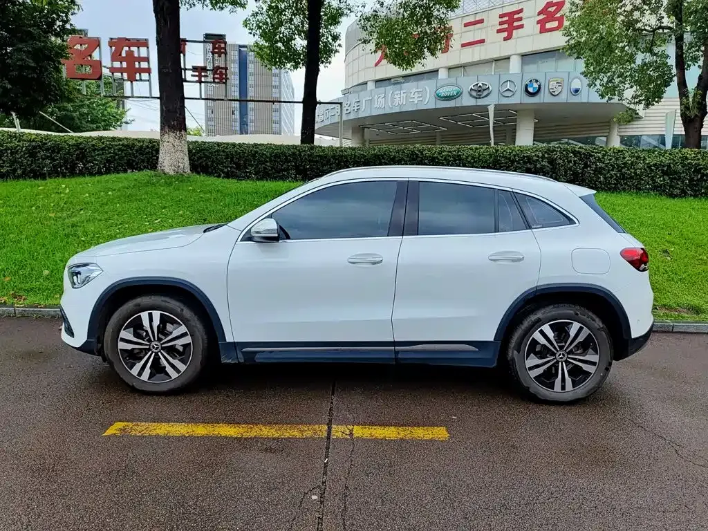 Mercedes-Benz GLA — фото 6