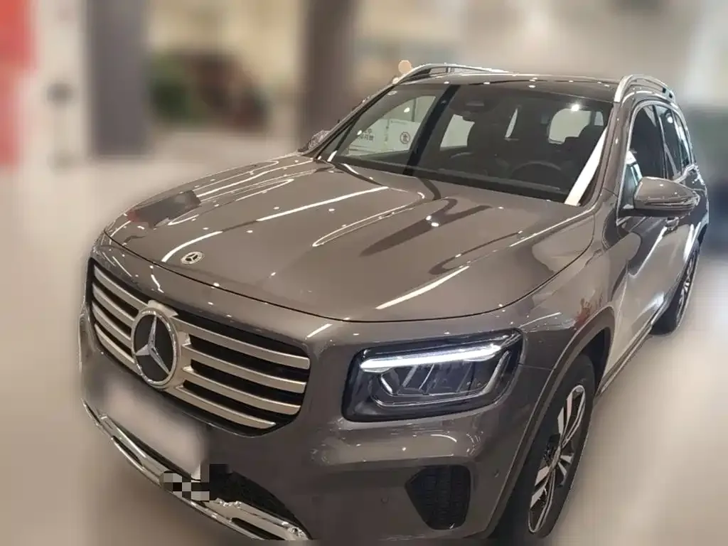 Mercedes-Benz GLB — фото 1