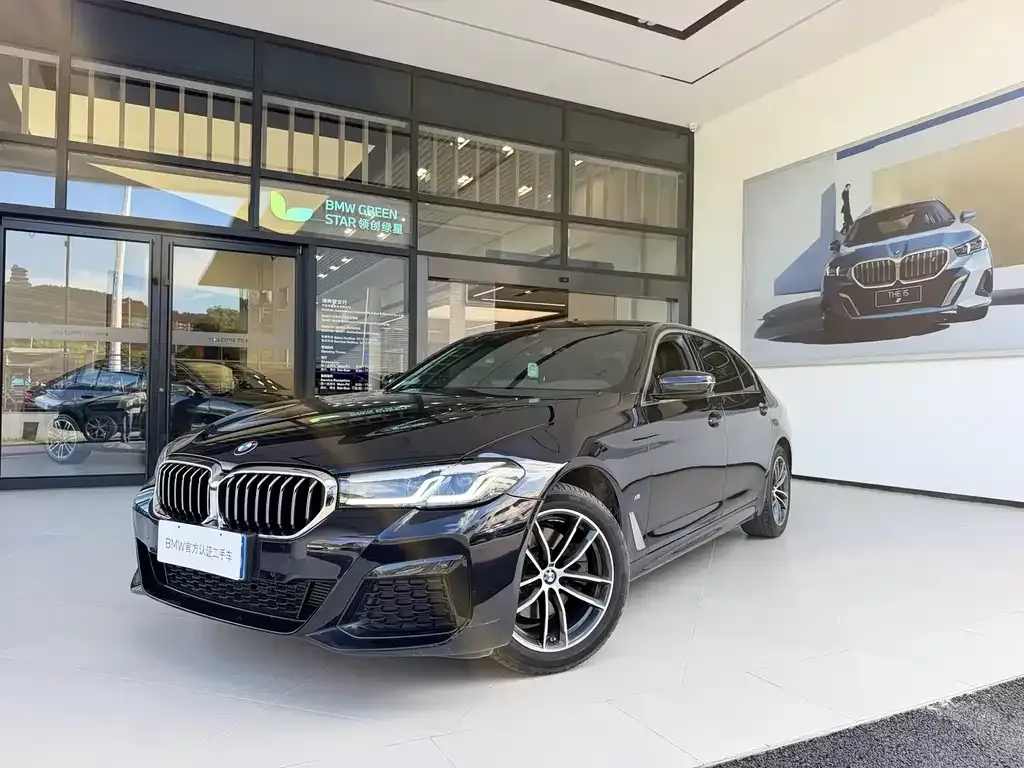 BMW 5 Series — фото 1