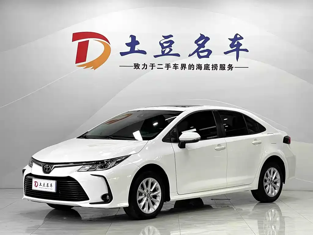 Toyota Corolla — фото 1