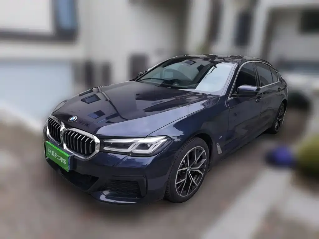 BMW 5 Series — фото 1
