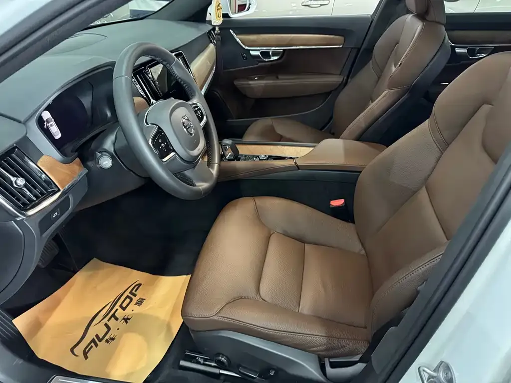 Volvo S90 — фото 4