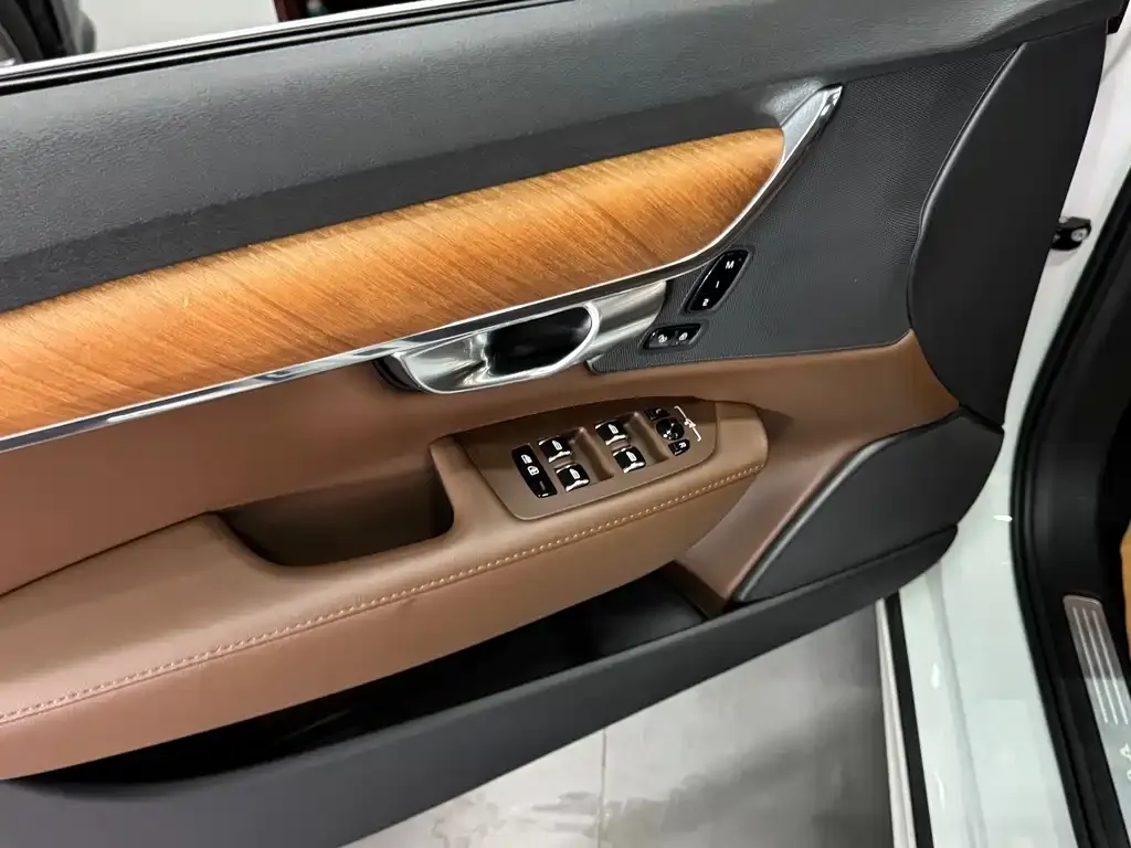 Volvo S90 — фото 10
