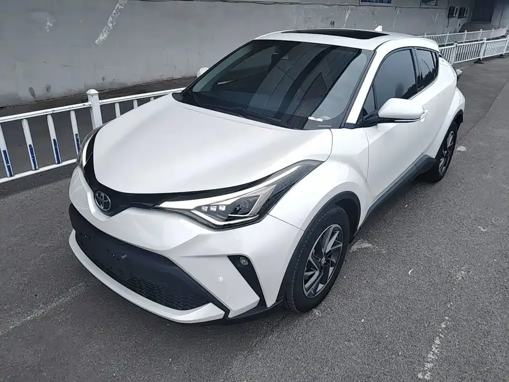 Toyota C-HR — фото 10