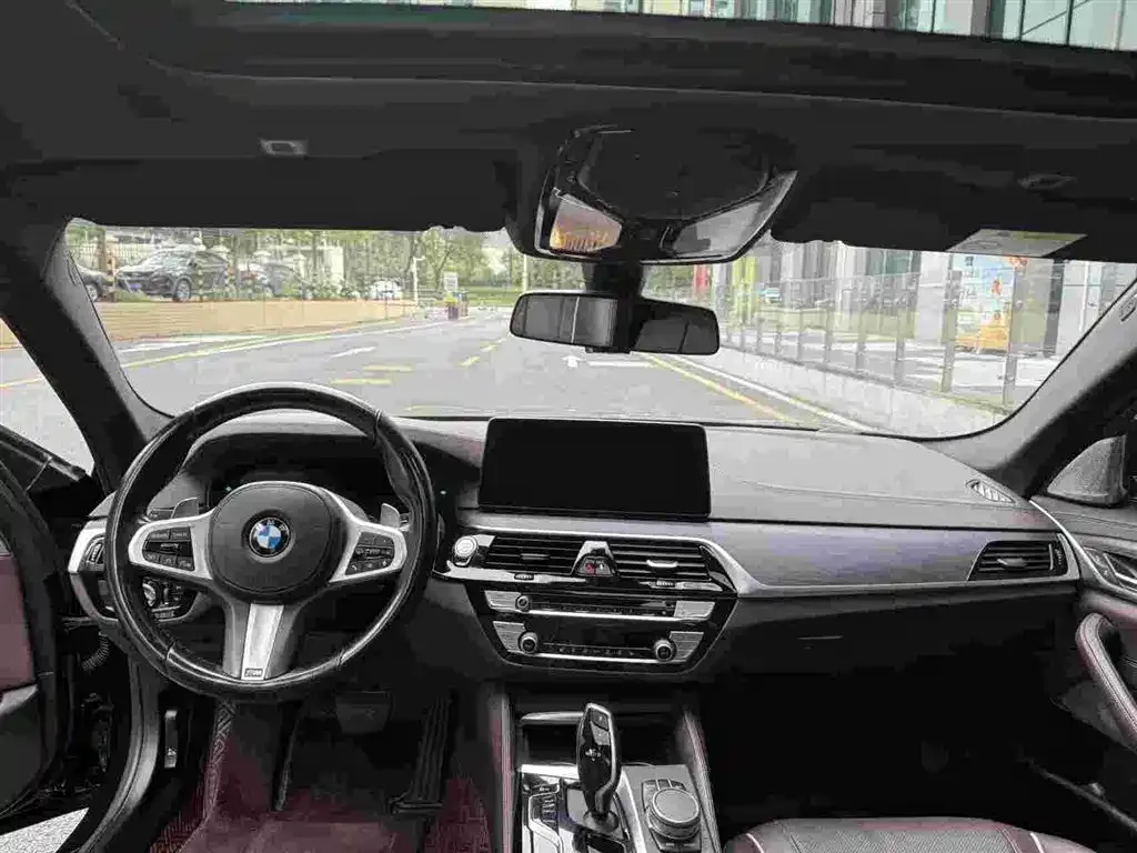 BMW 5 Series — фото 5
