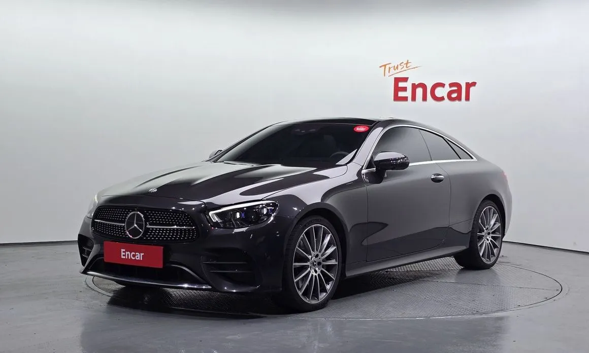 Mercedes-Benz E-Class — фото 1