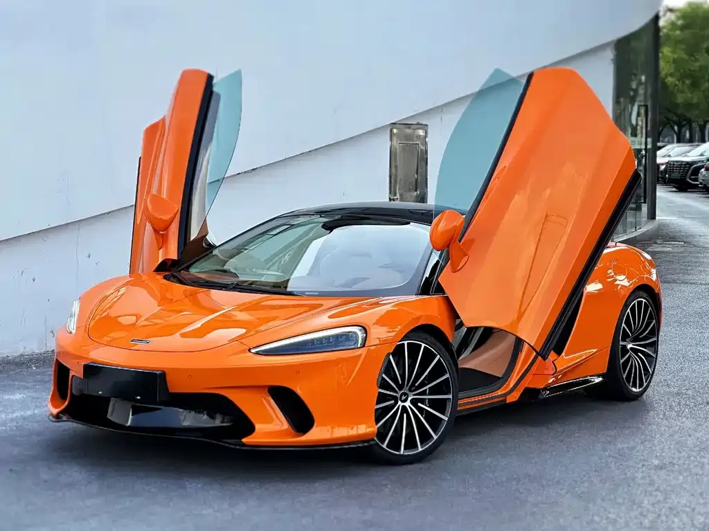 McLaren GT — фото 1