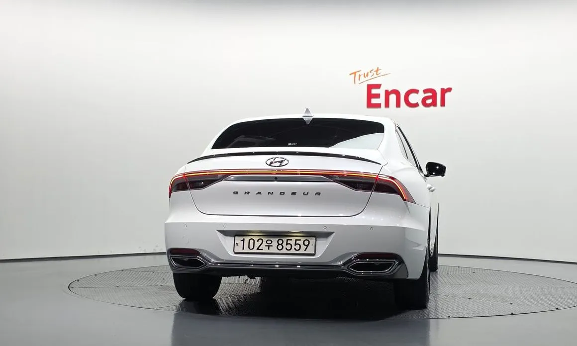 Hyundai Grandeur — фото 3