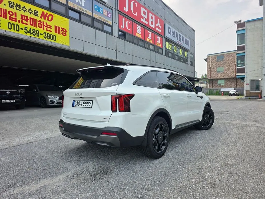 Kia Sorento — фото 9