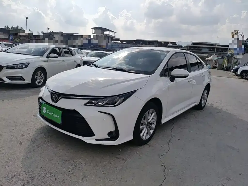 Toyota Corolla — фото 1