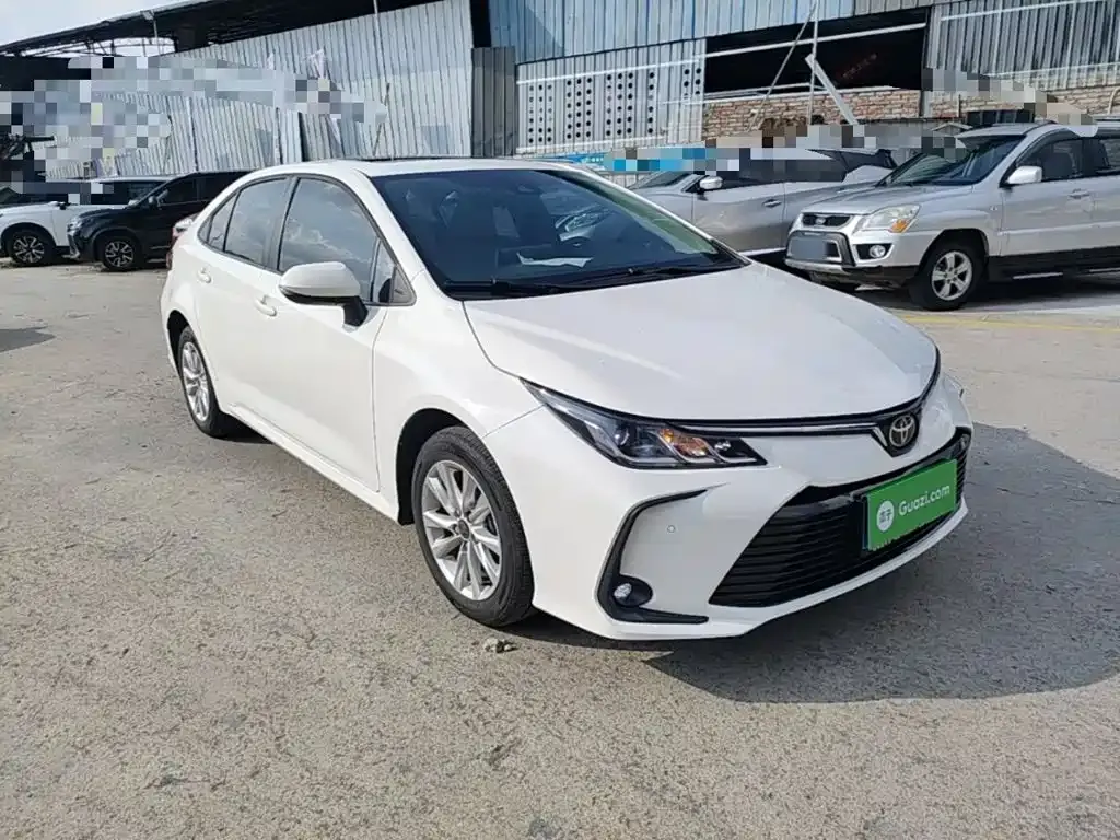 Toyota Corolla — фото 10